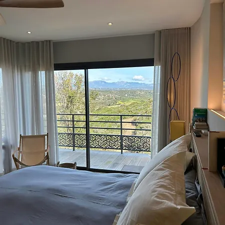 With Private Pool And Golf Near Bonifacio *