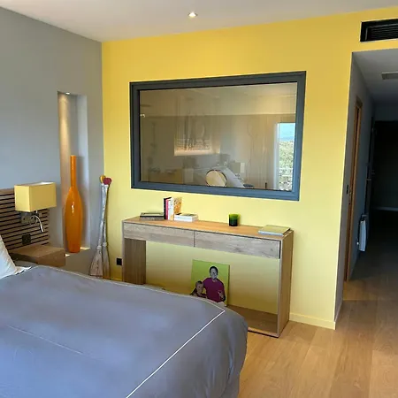 With Private Pool And Golf Near Bonifacio * La Crociata