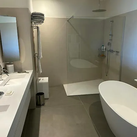 With Private Pool And Golf Near Bonifacio