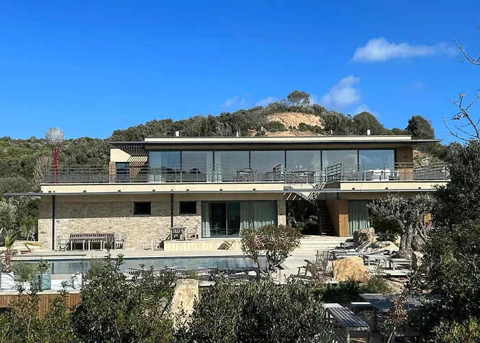 With Private Pool And Golf Near Bonifacio * La Crociata