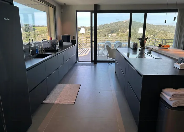 With Private Pool And Golf Near Bonifacio 度假居